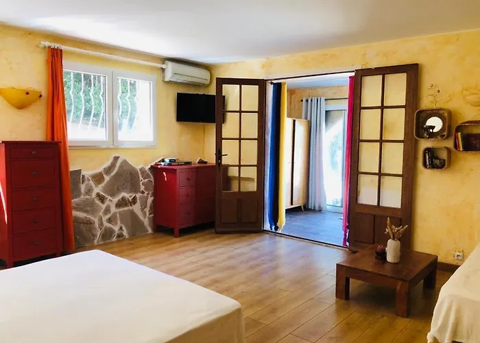 Maison La Source * Saint-Peïre-sur-Mer